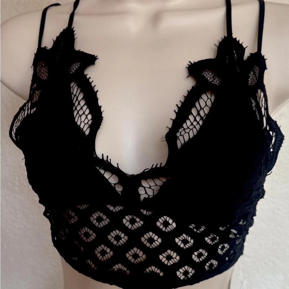 Windsor Elegant Black Lace Bralette Size XS